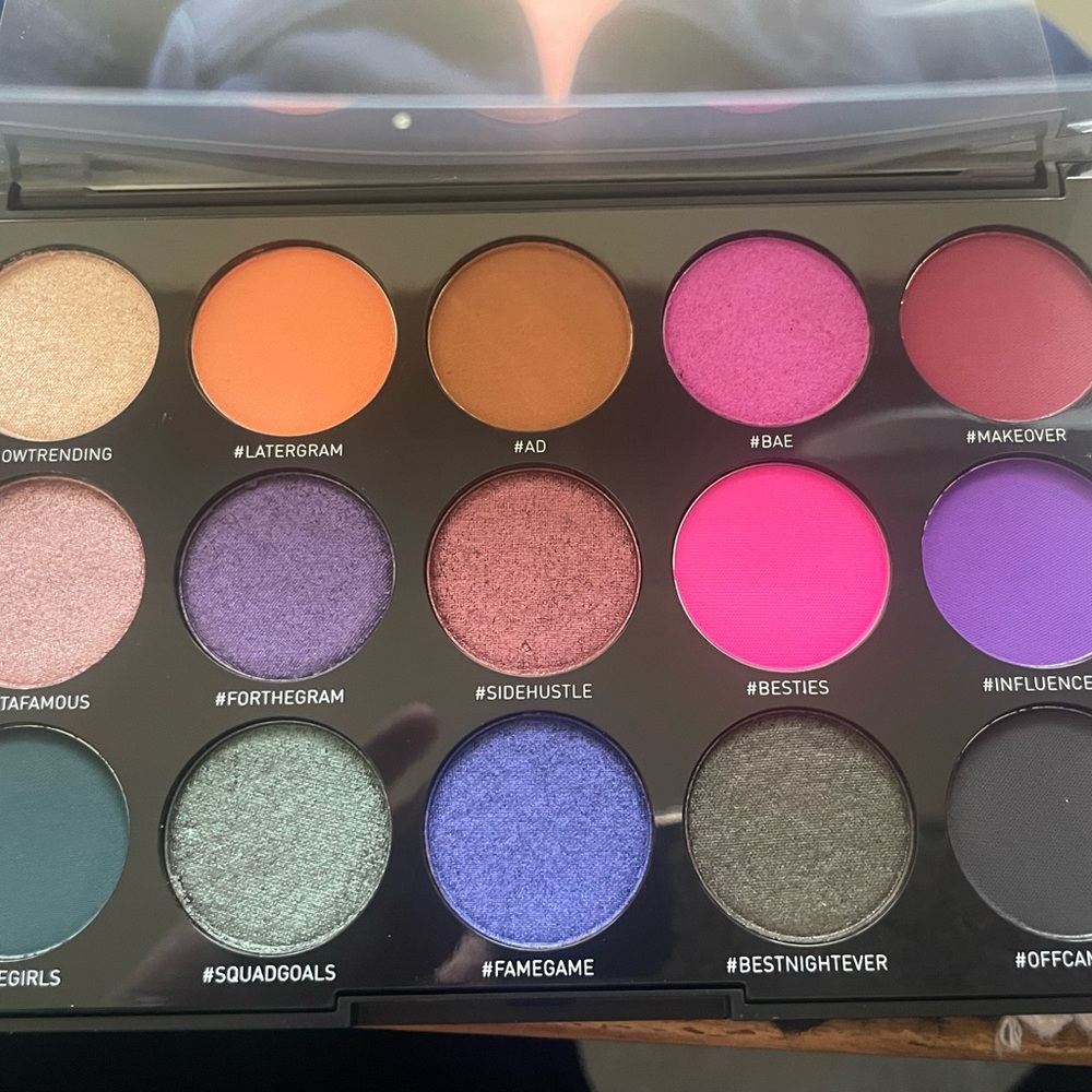 NEW!!Morphe 5S Social Butterfly Eyeshadow Palette - Beautiful Colors!